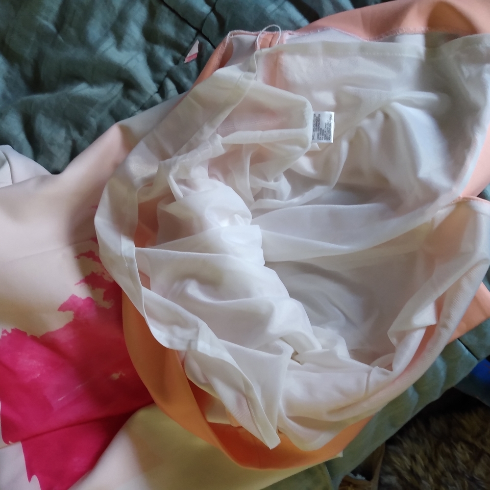Dress - Picture 6 of 6